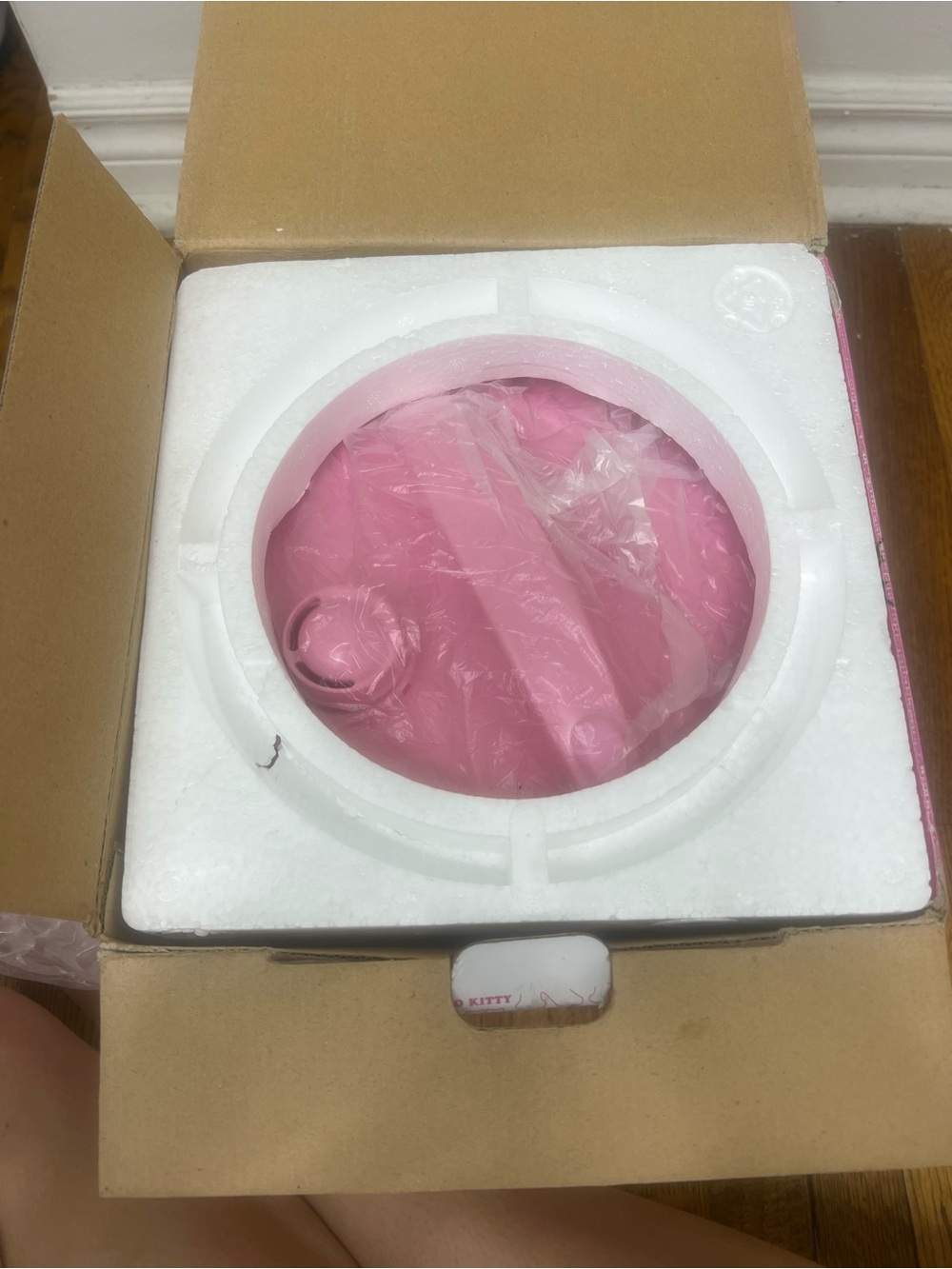 Hello Kitty 1.5QT Rice Cooker - Picture 10 of 12